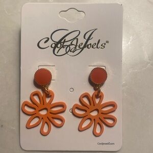Flowered post hanging earrings orange peach colored NWT Great for summer or fall